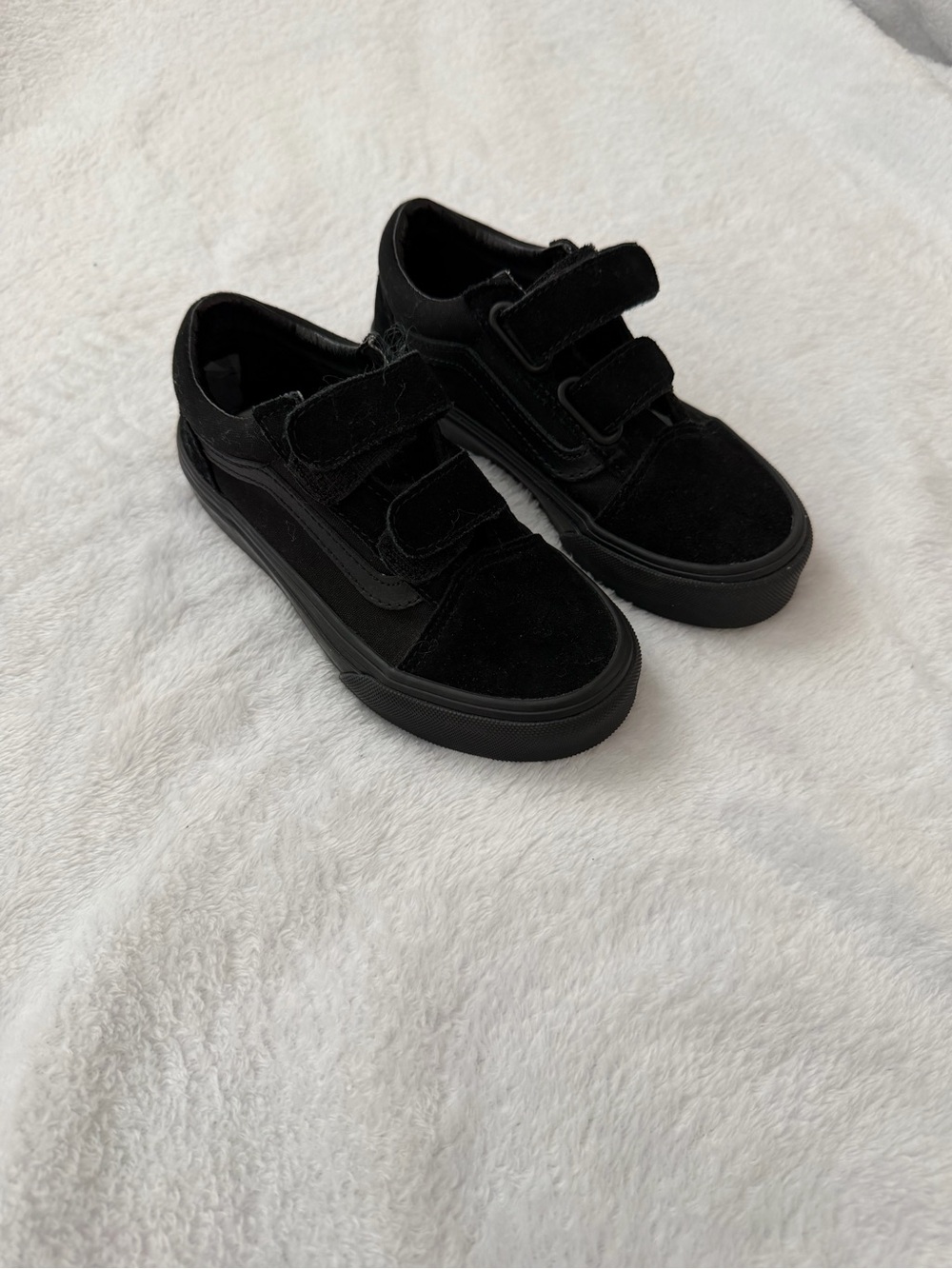 Kids Black Velcro Vans Skate Sneakers NWOT